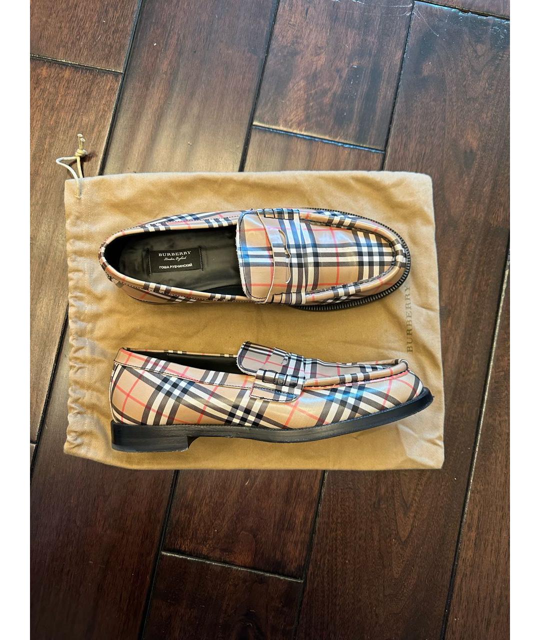 BURBERRY Бежевые кожаные лоферы, фото 6