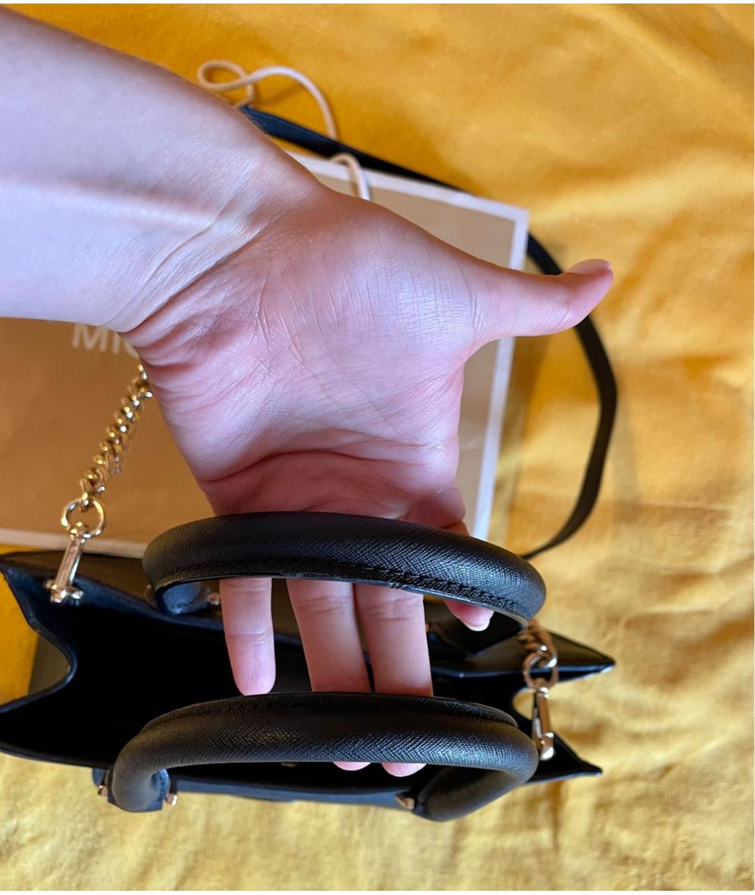 MICHAEL KORS Черная кожаная сумка с короткими ручками, фото 2
