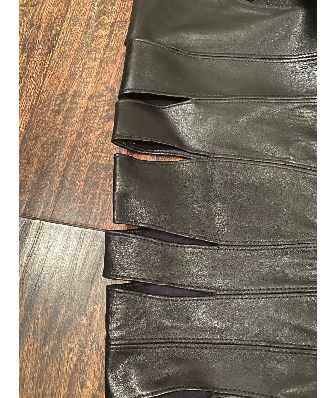 SAINT LAURENT Черные кожаные прямые брюки, фото 6