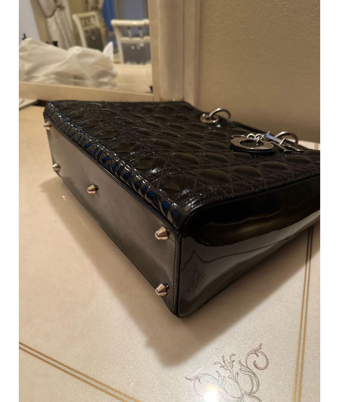 CHRISTIAN DIOR Черная сумка с короткими ручками из лакированной кожи, фото 6