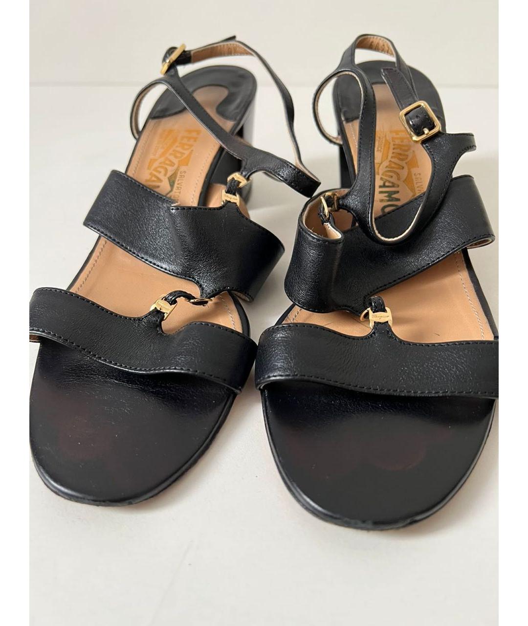 FERRAGAMO Черные босоножки, фото 5