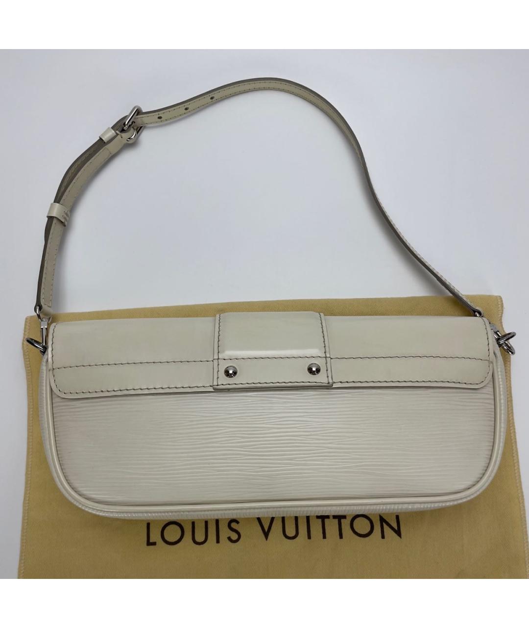 Louis Vuitton Perle Monogram Vernis Malibu Street Clutch Louis Vuitton