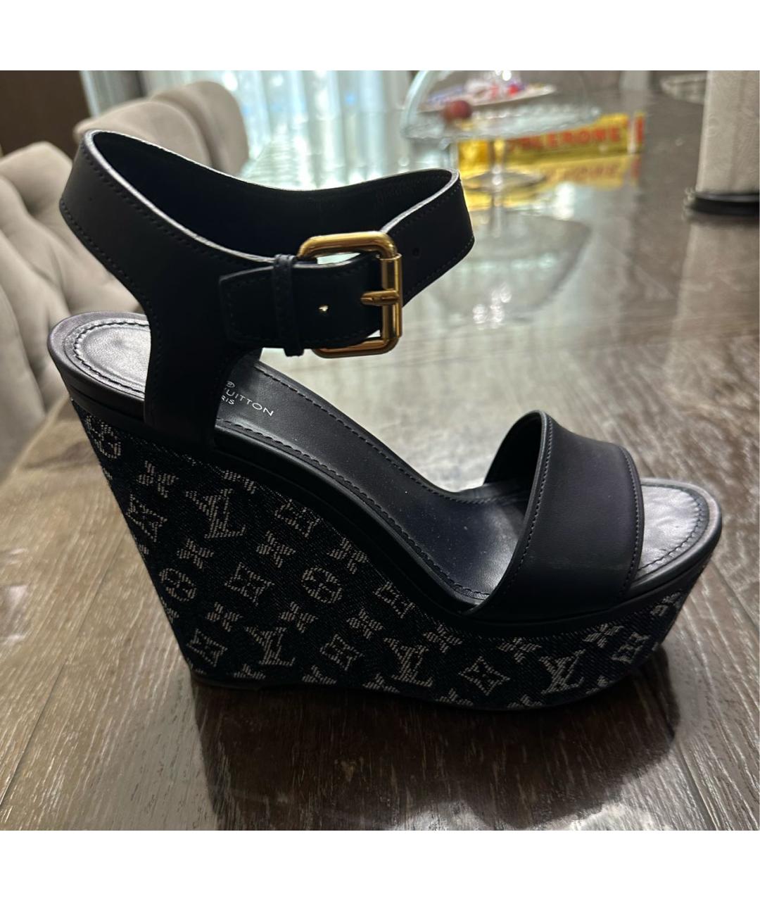 LOUIS VUITTON Синие текстильные босоножки, фото 6