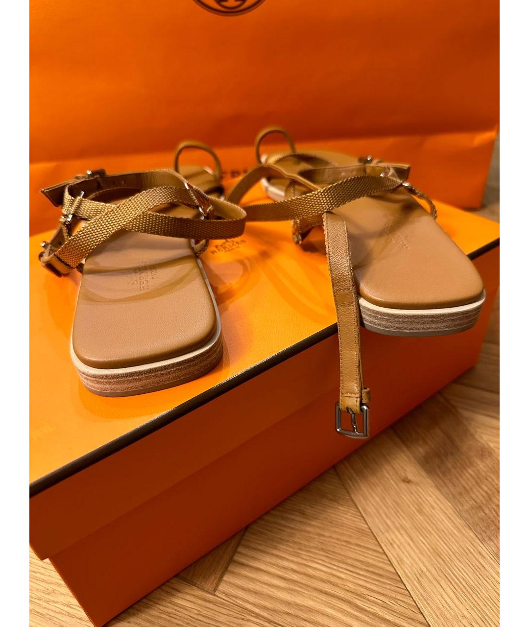 HERMES Бежевые кожаные сандалии, фото 4