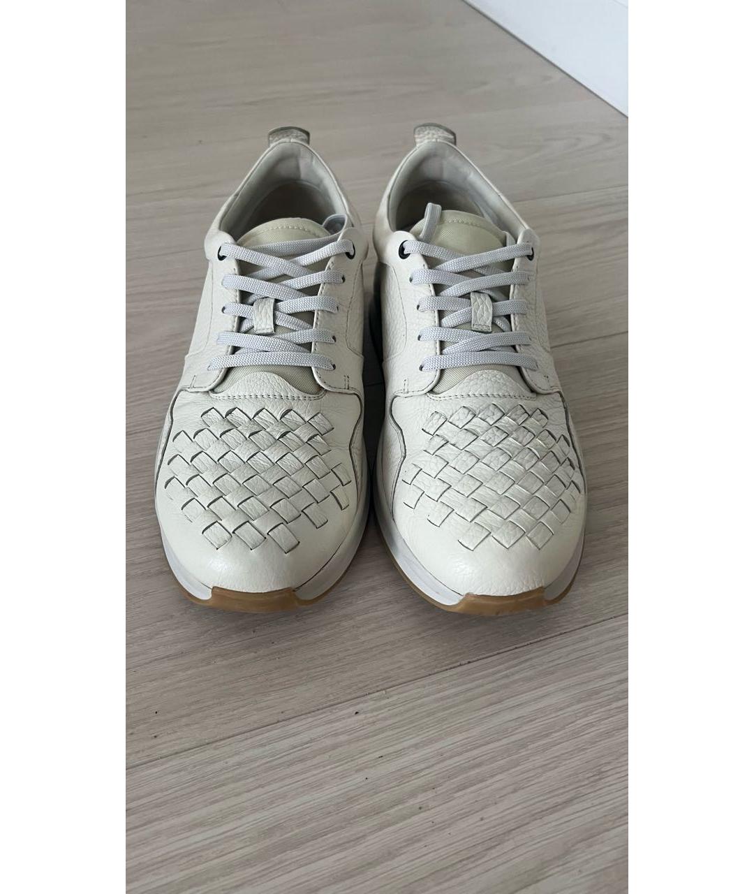 BOTTEGA VENETA Белые кожаные низкие кроссовки / кеды, фото 2