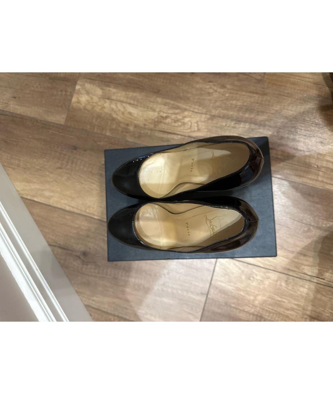 CHRISTIAN LOUBOUTIN Черные туфли из лакированной кожи, фото 3