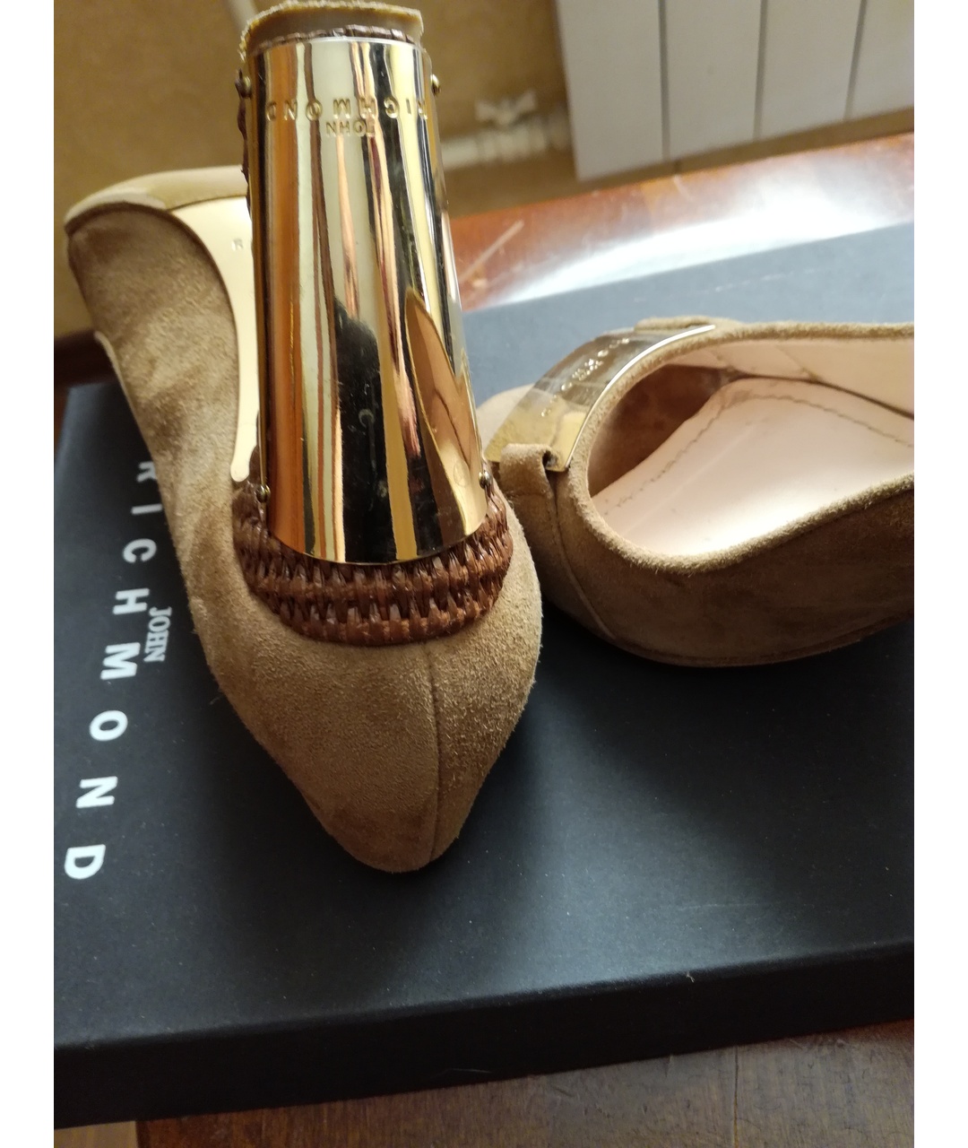 JOHN RICHMOND Золотые замшевые туфли, фото 3