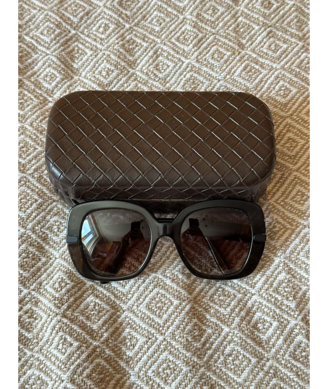 BOTTEGA VENETA Черные пластиковые солнцезащитные очки, фото 2