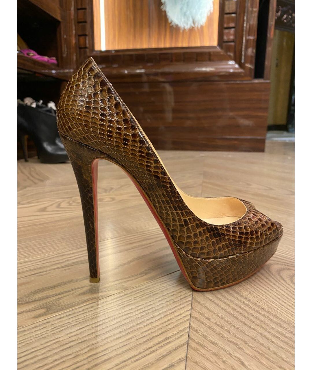 CHRISTIAN LOUBOUTIN Коричневые туфли из экзотической кожи, фото 5