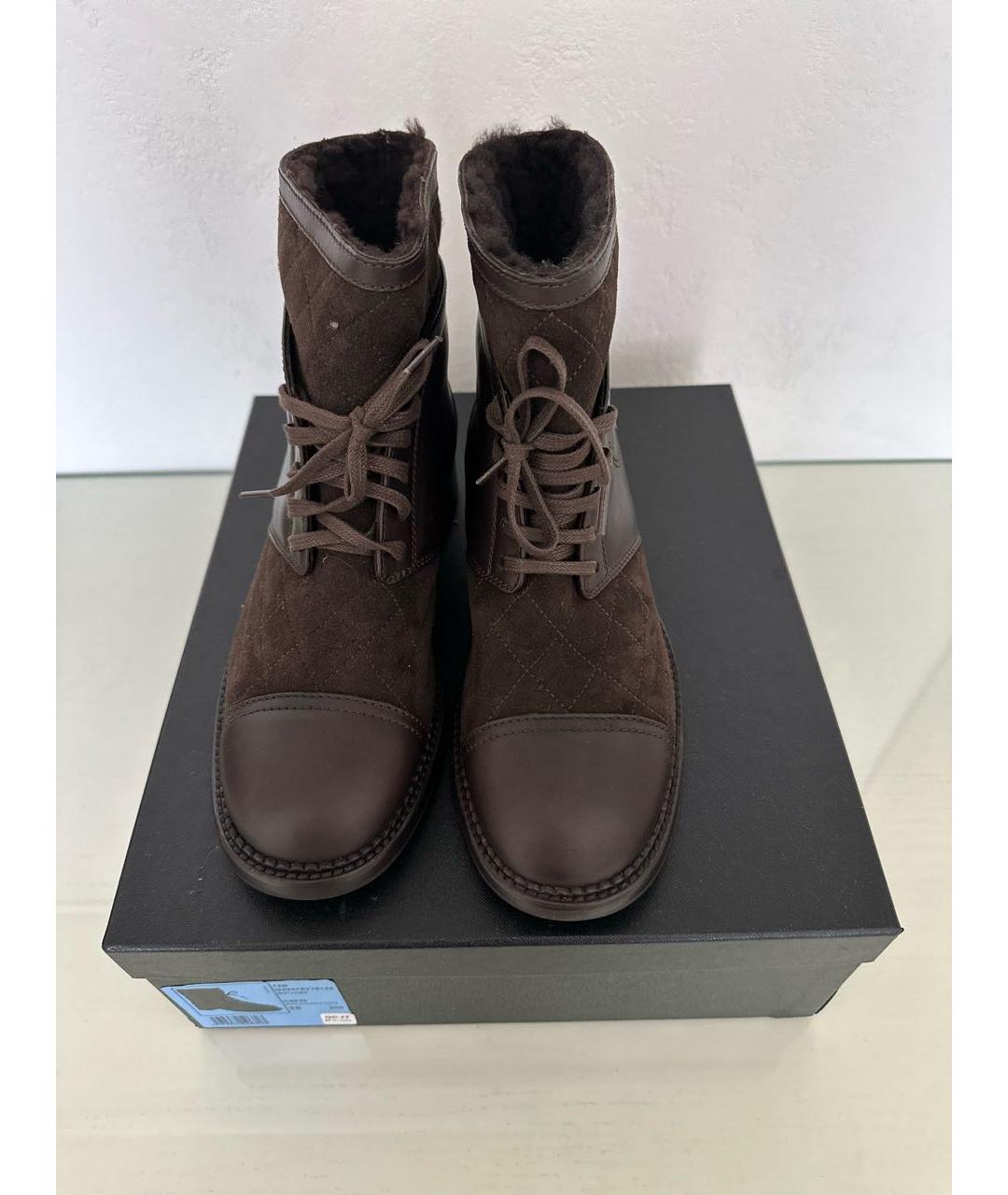 CHANEL Коричневые замшевые ботинки, фото 2