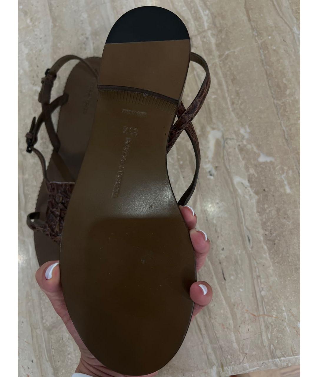 BOTTEGA VENETA Коричневые кожаные сандалии, фото 4