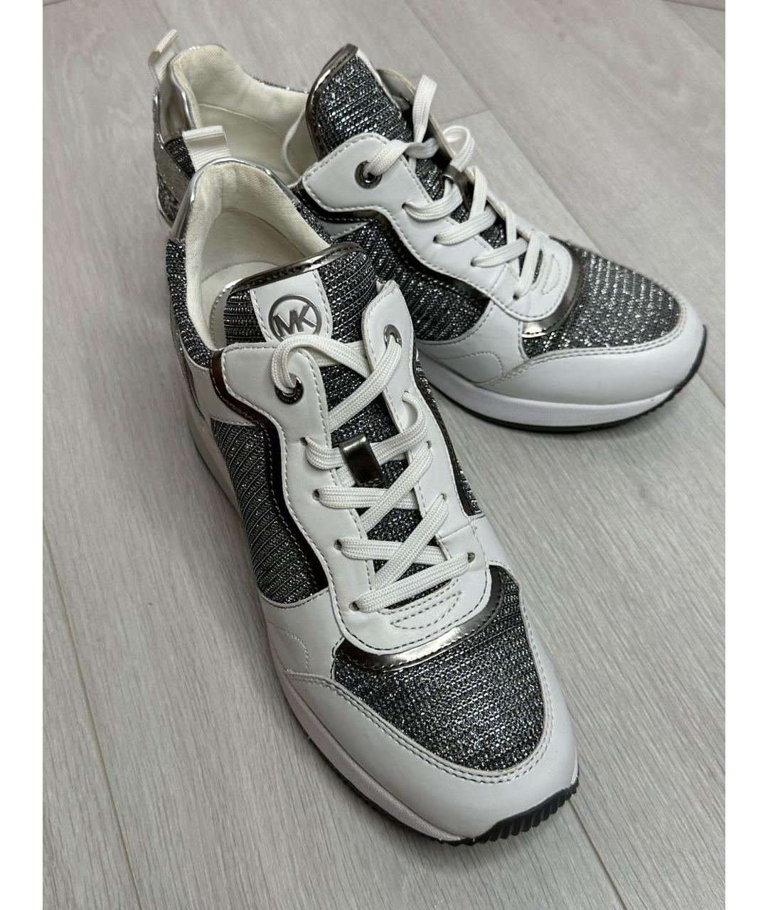 MICHAEL KORS Белые кроссовки из искусственной кожи, фото 2