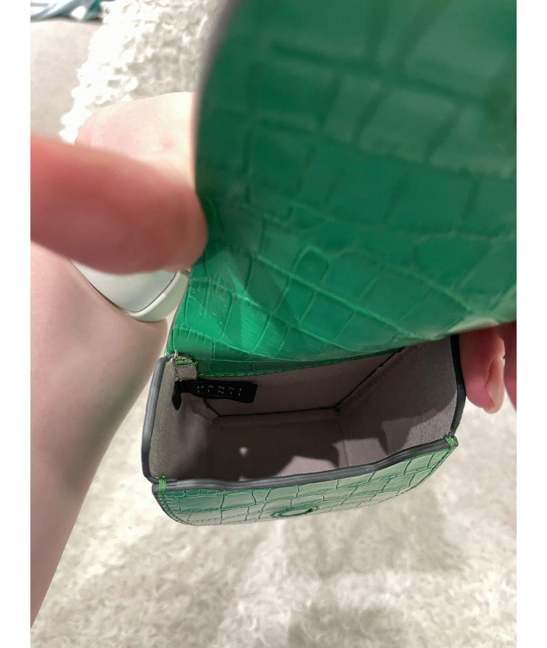 DANSE LENTE Зеленая сумка через плечо из лакированной кожи, фото 4