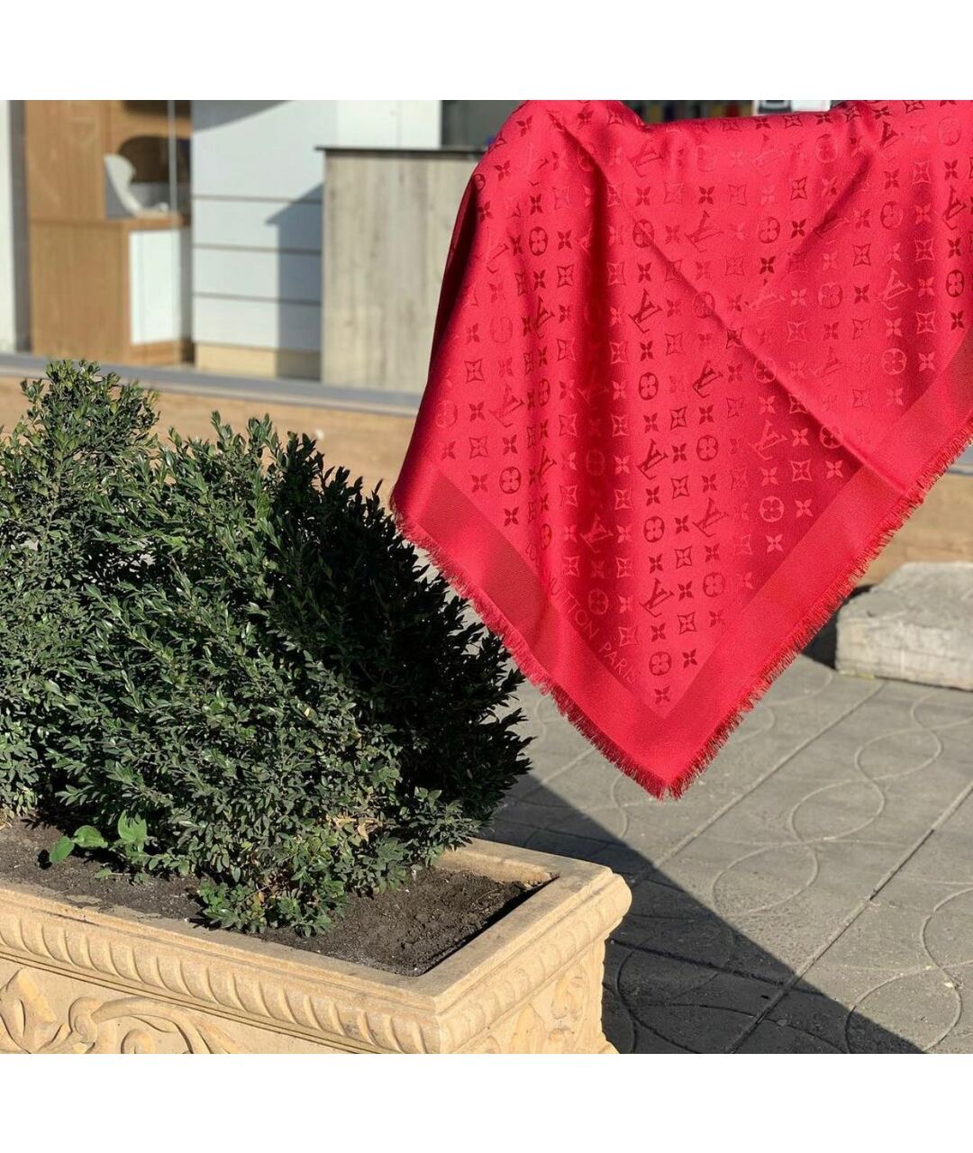 LOUIS VUITTON PRE-OWNED Красный шелковый шарф, фото 2