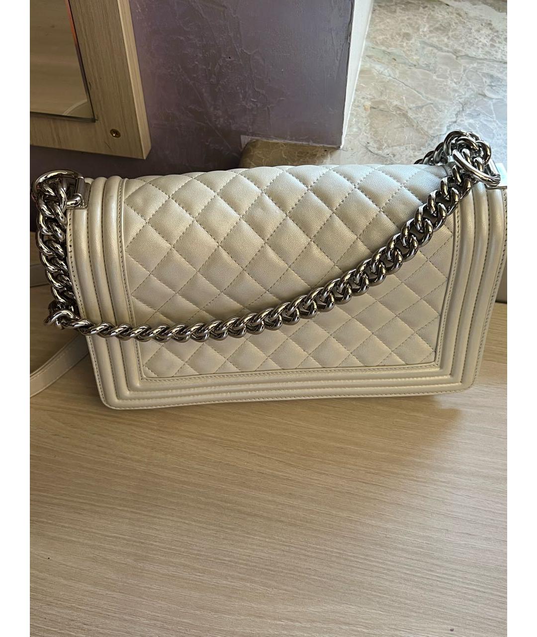 CHANEL Кожаная сумка через плечо, фото 2