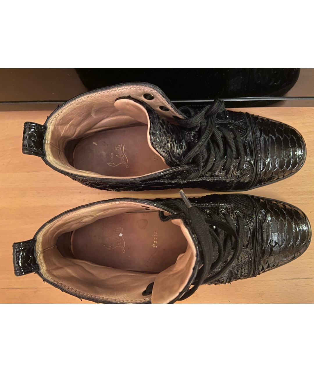CHRISTIAN LOUBOUTIN Черные высокие кроссовки / кеды из экзотической кожи, фото 3