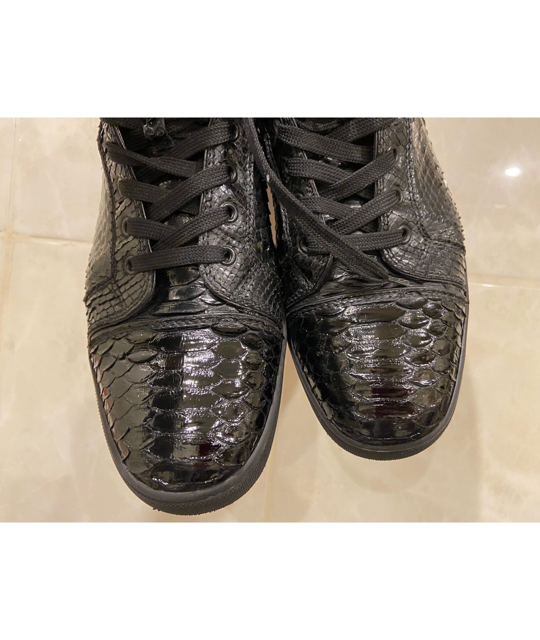 CHRISTIAN LOUBOUTIN Черные высокие кроссовки / кеды из экзотической кожи, фото 6