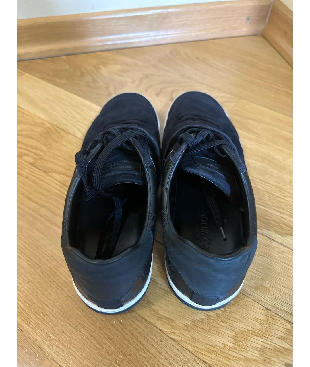 LOUIS VUITTON Темно-синие нубуковые низкие кроссовки / кеды, фото 3