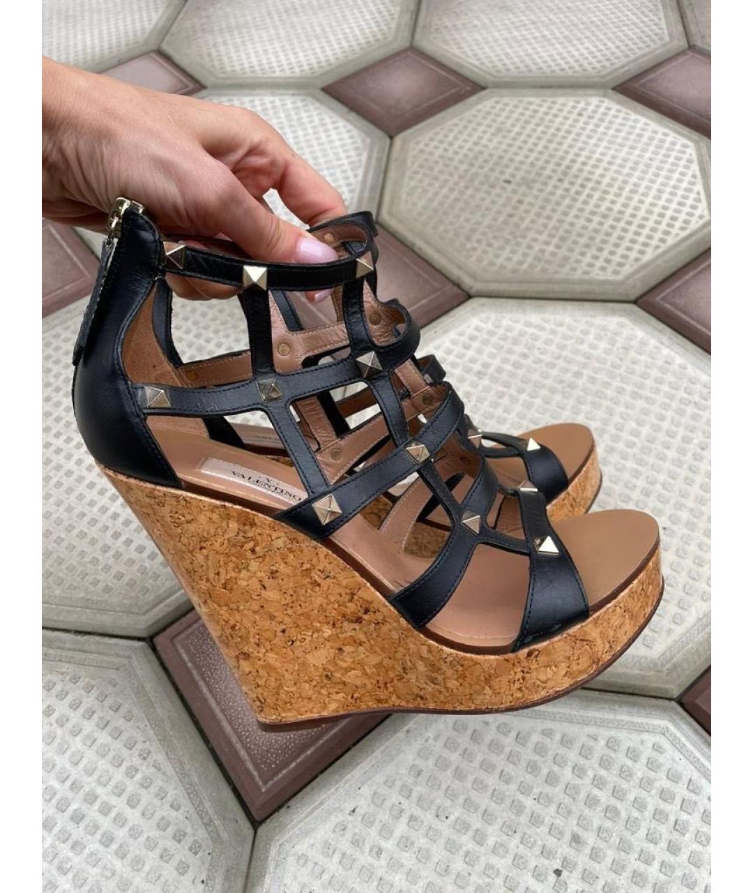 VALENTINO Черные кожаные босоножки, фото 6