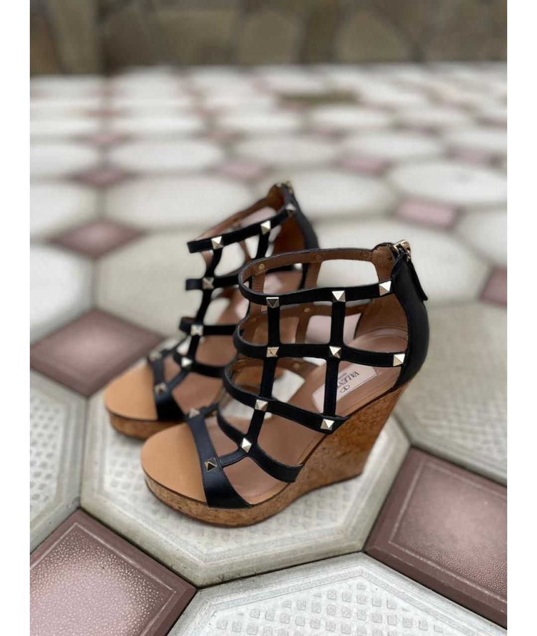 VALENTINO Черные кожаные босоножки, фото 4