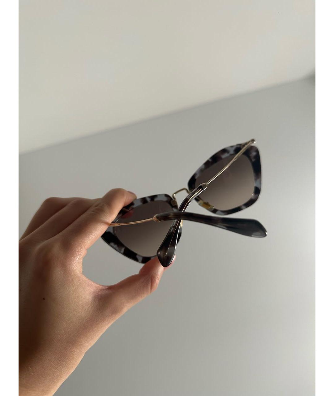 MIU MIU Антрацитовые пластиковые солнцезащитные очки, фото 6