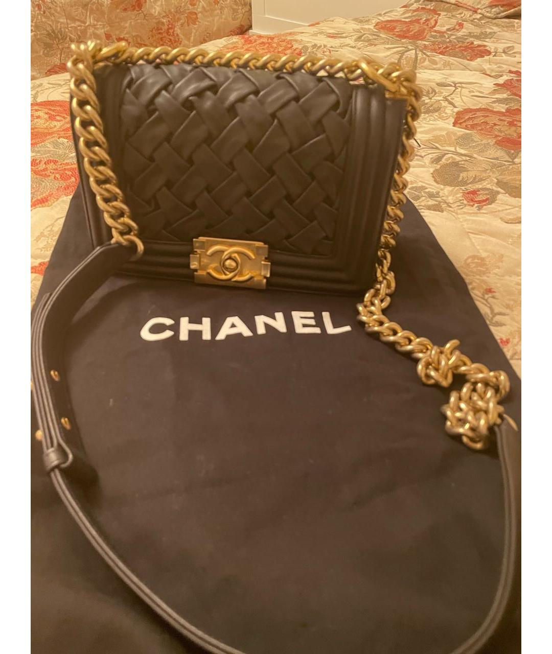 CHANEL Черная кожаная сумка через плечо, фото 2