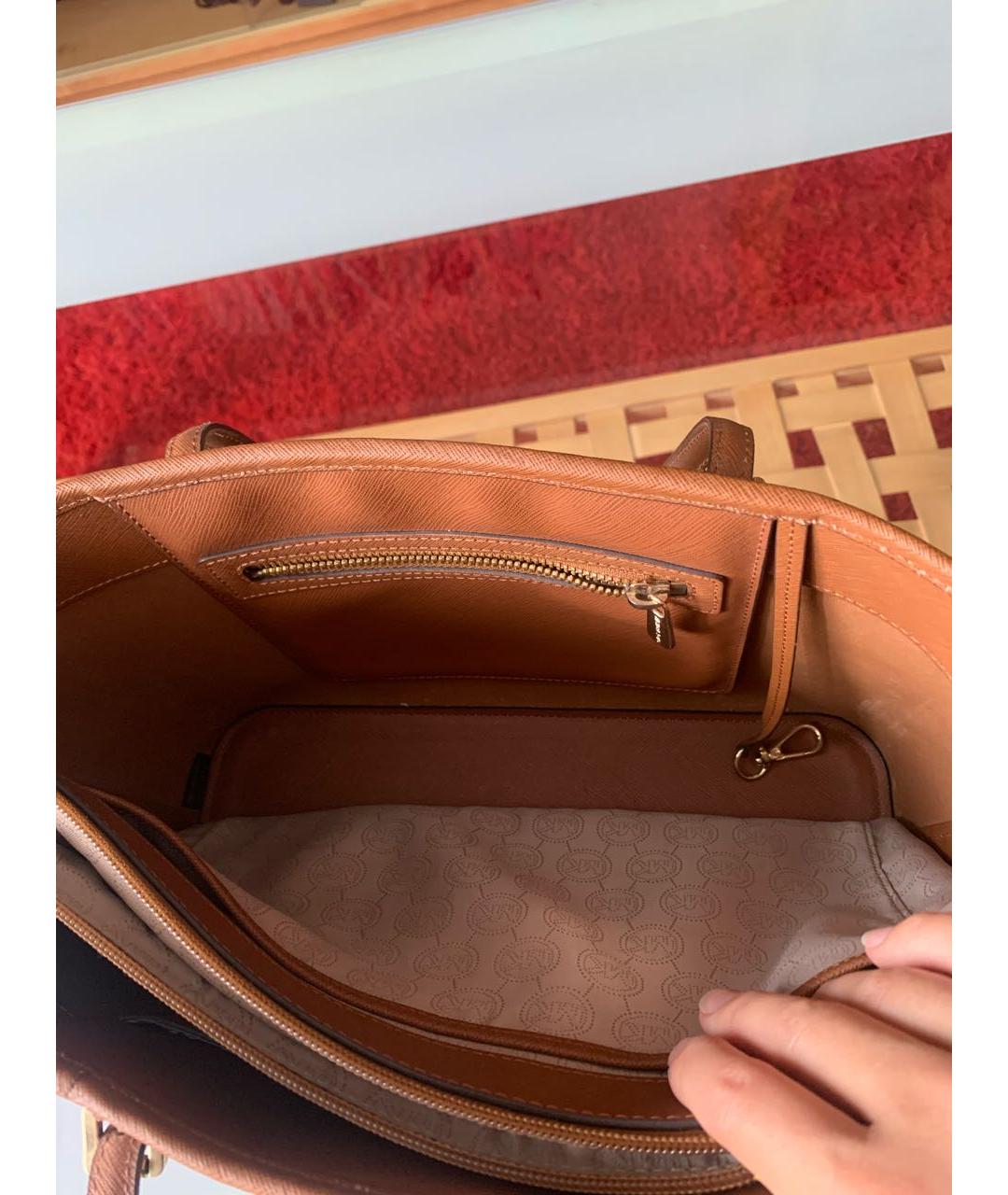 MICHAEL MICHAEL KORS Коричневая кожаная сумка тоут, фото 4