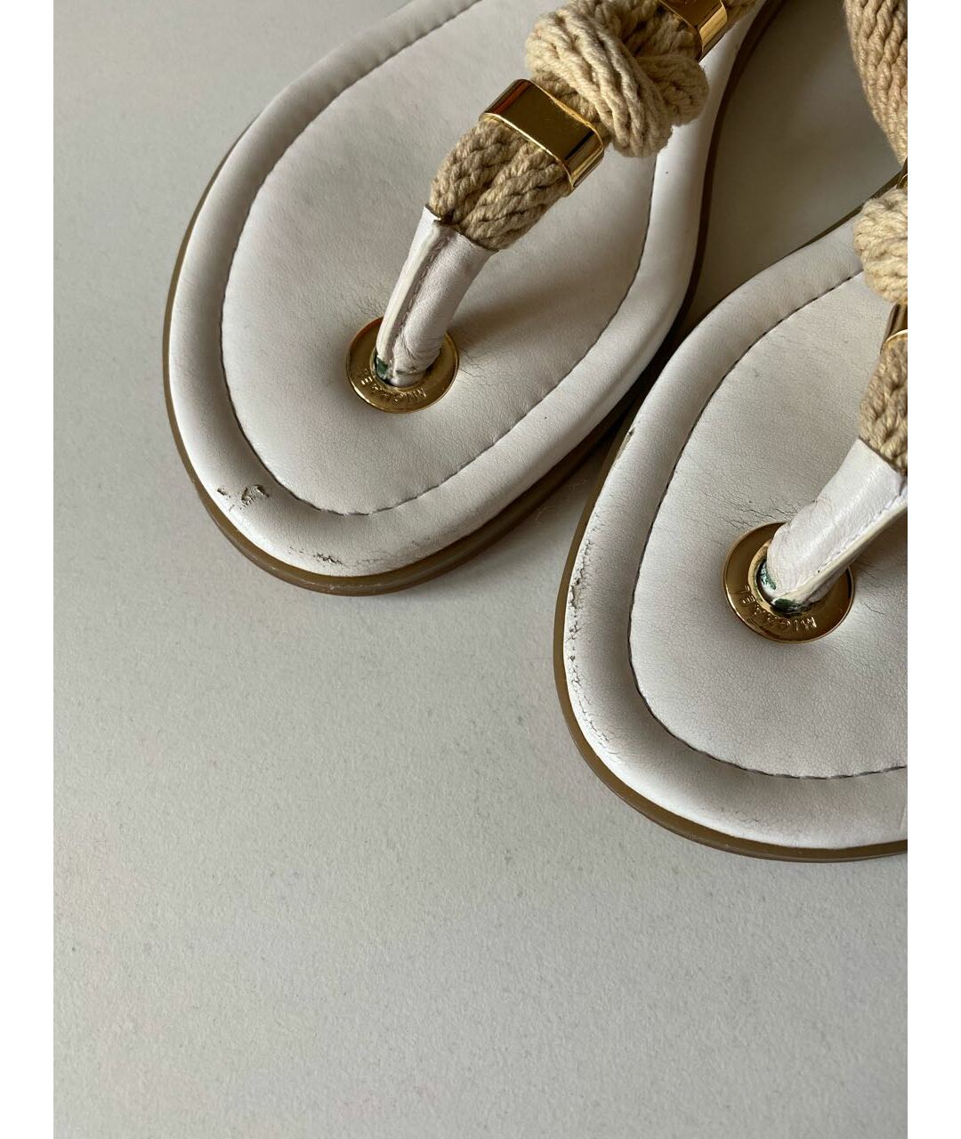 MICHAEL MICHAEL KORS Белые кожаные сандалии, фото 4
