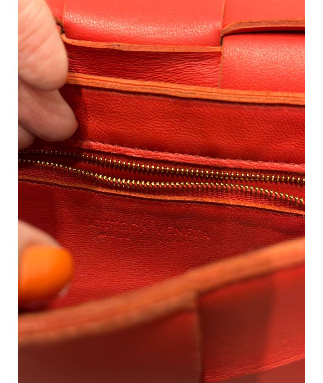 BOTTEGA VENETA Красная кожаная сумка через плечо, фото 5