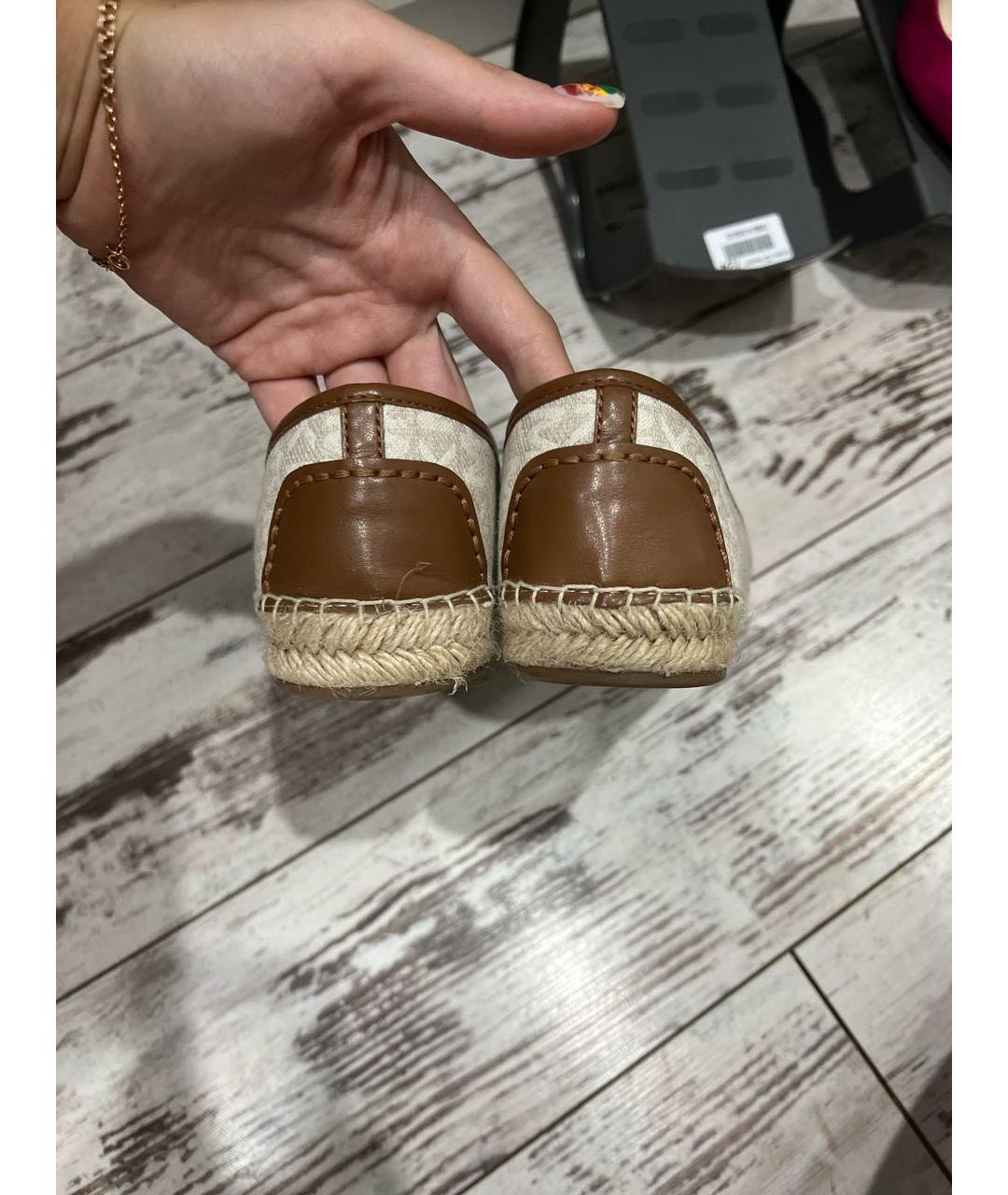 MICHAEL KORS Бежевые кожаные туфли, фото 4