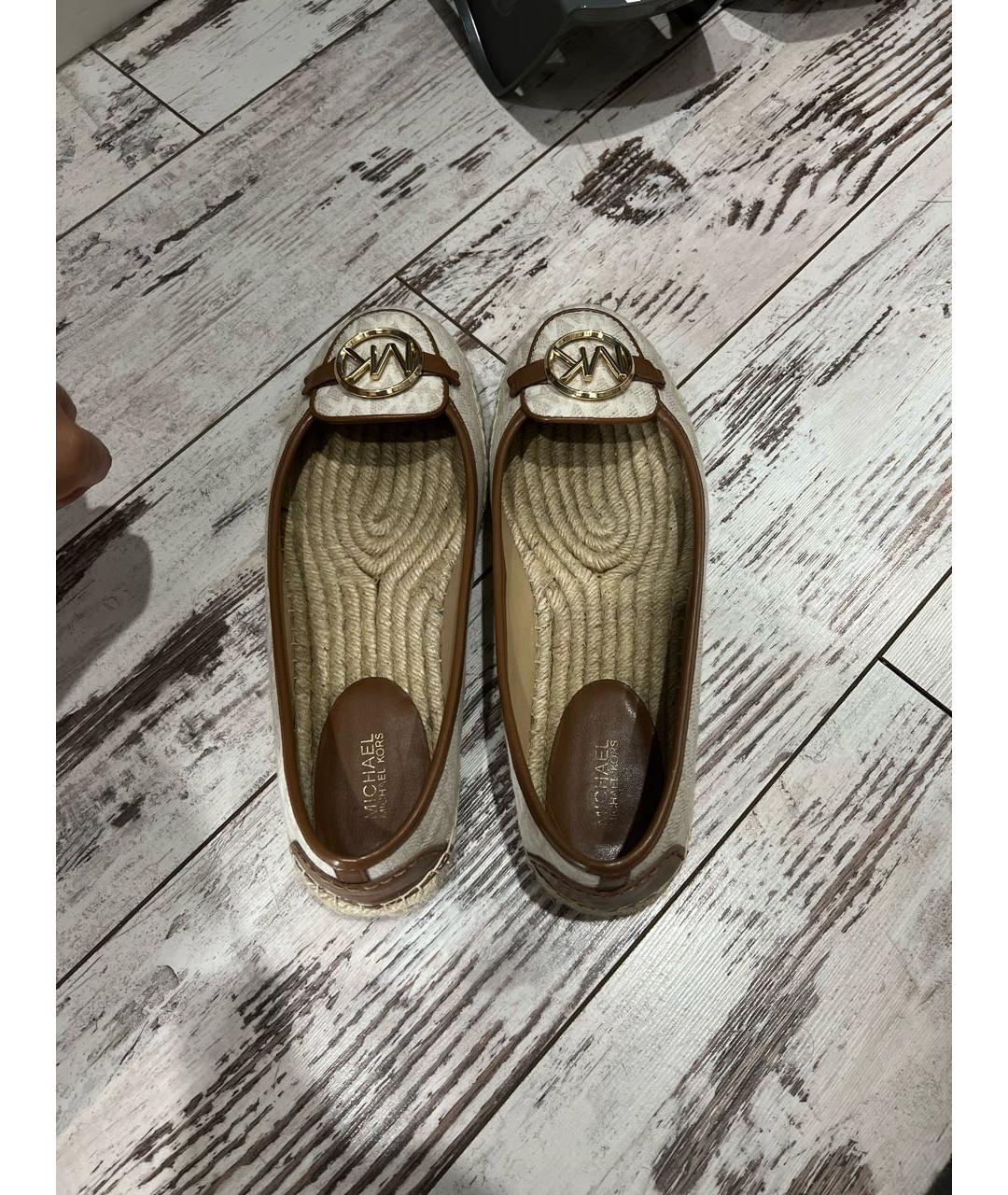 MICHAEL KORS Бежевые кожаные туфли, фото 3