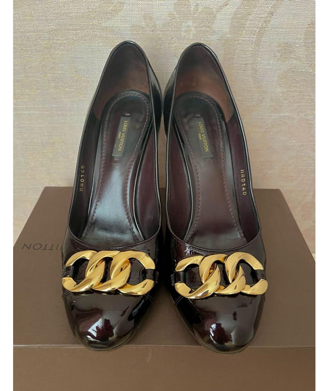 LOUIS VUITTON PRE-OWNED Бордовые туфли из лакированной кожи, фото 2