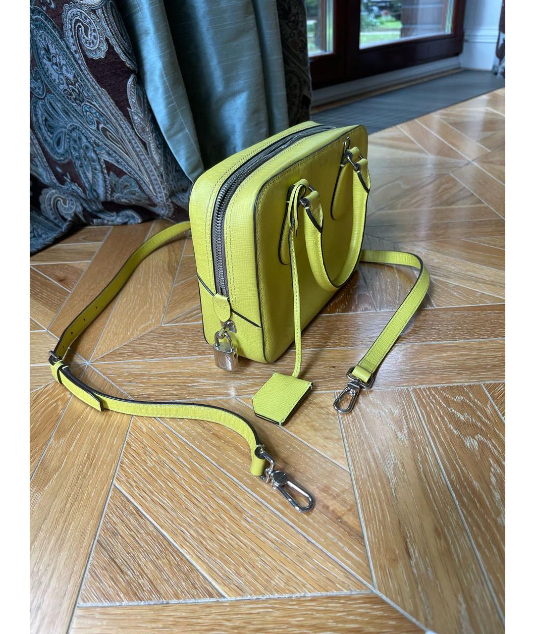 BALLY Желтая кожаная сумка с короткими ручками, фото 2