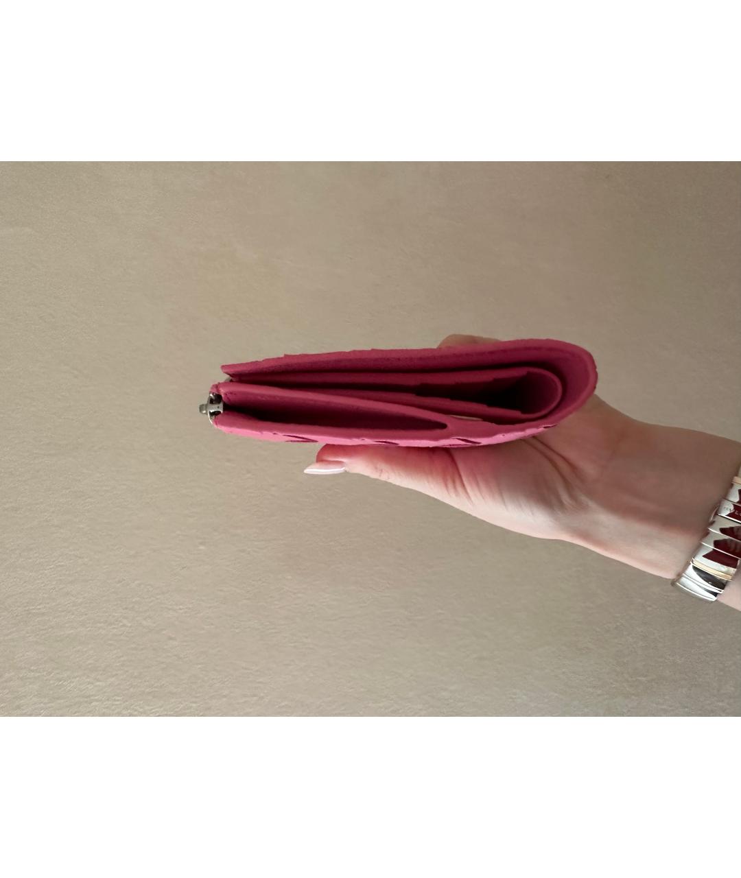 BOTTEGA VENETA Розовый кожаный кошелек, фото 3