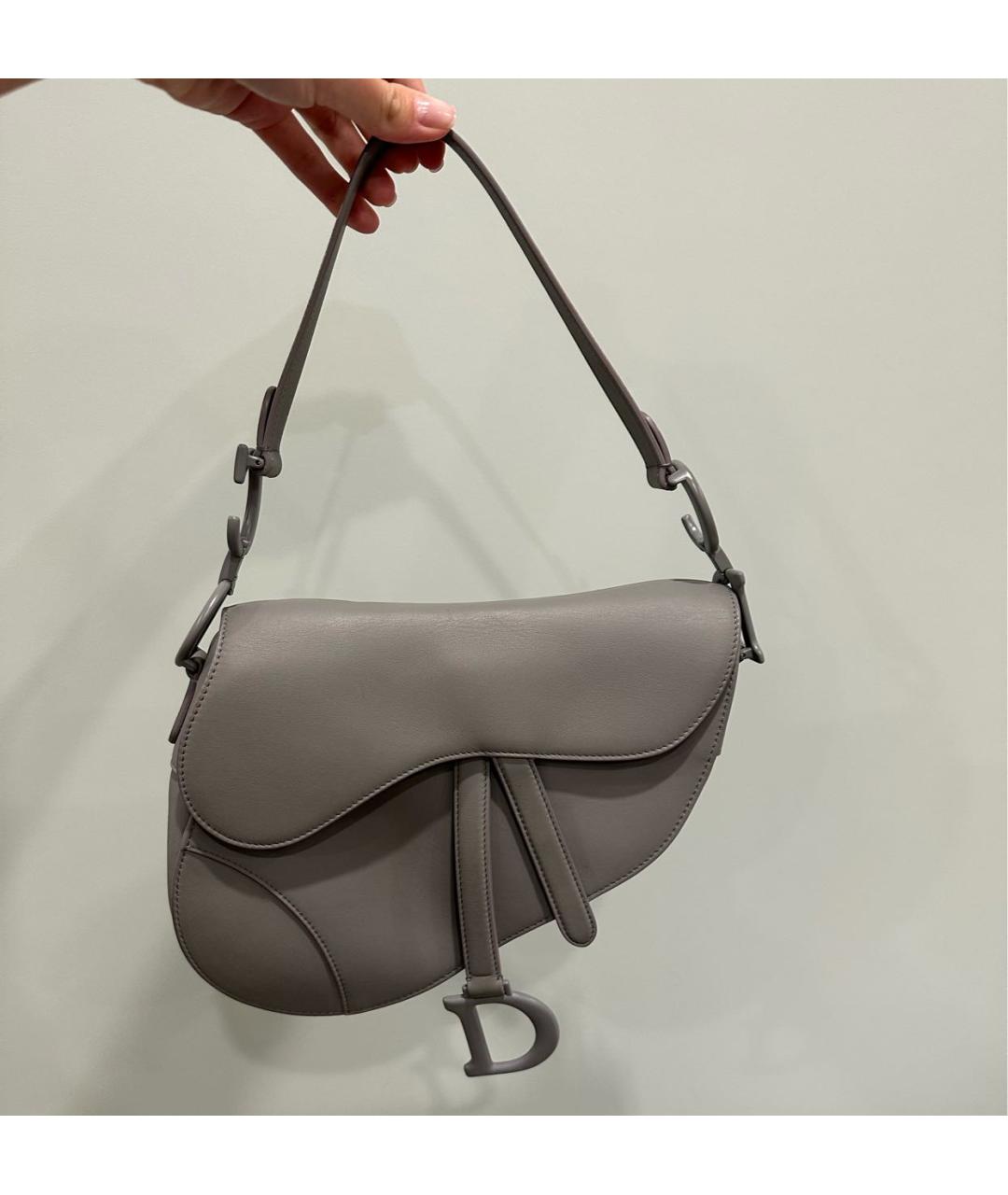 CHRISTIAN DIOR Серая кожаная сумка с короткими ручками, фото 2