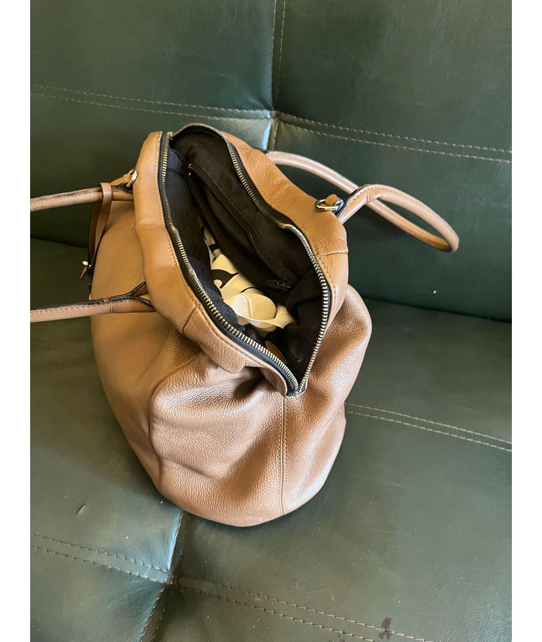 COCCINELLE Бежевая кожаная сумка с короткими ручками, фото 4