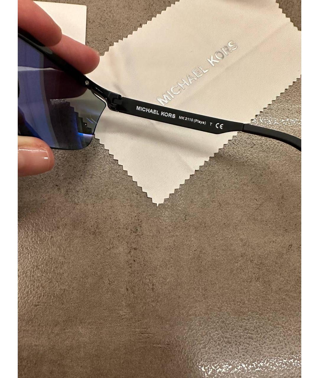 MICHAEL MICHAEL KORS Черные пластиковые солнцезащитные очки, фото 5