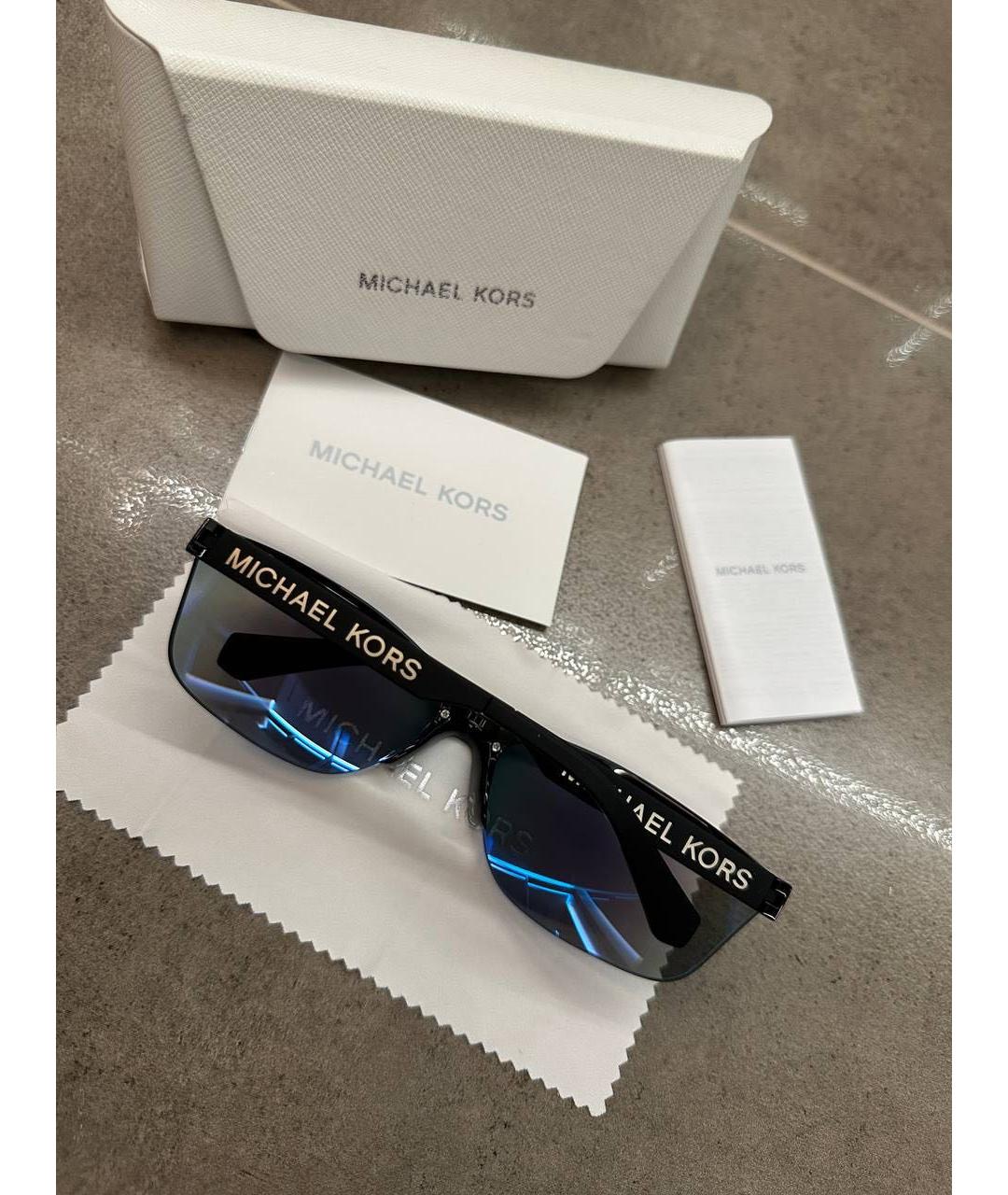 MICHAEL MICHAEL KORS Черные пластиковые солнцезащитные очки, фото 3