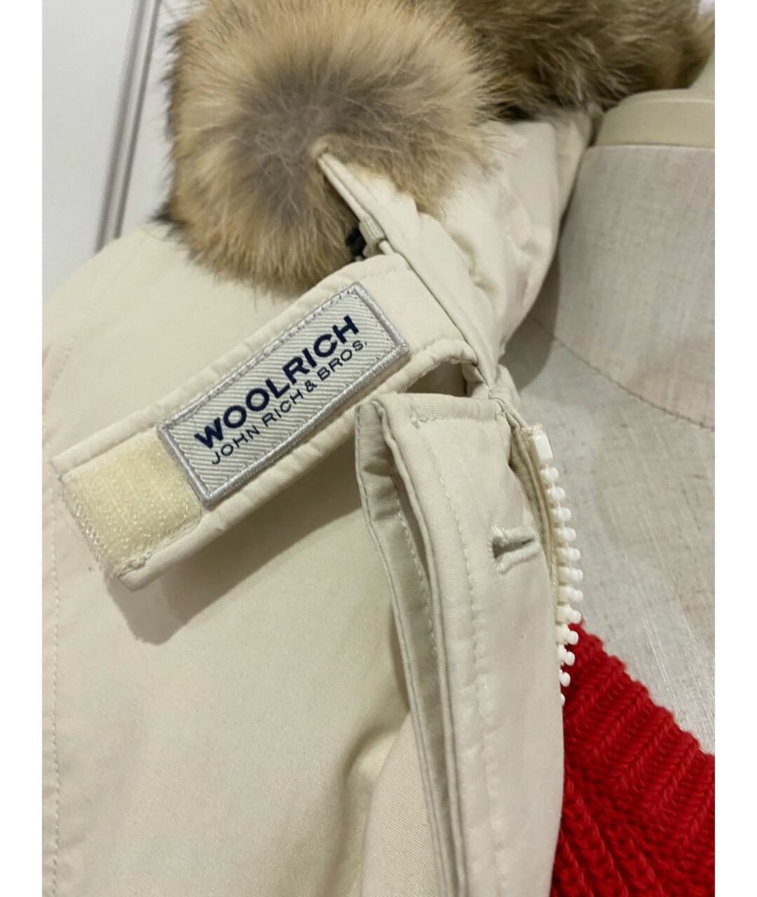 WOOLRICH Бежевый пуховик, фото 3