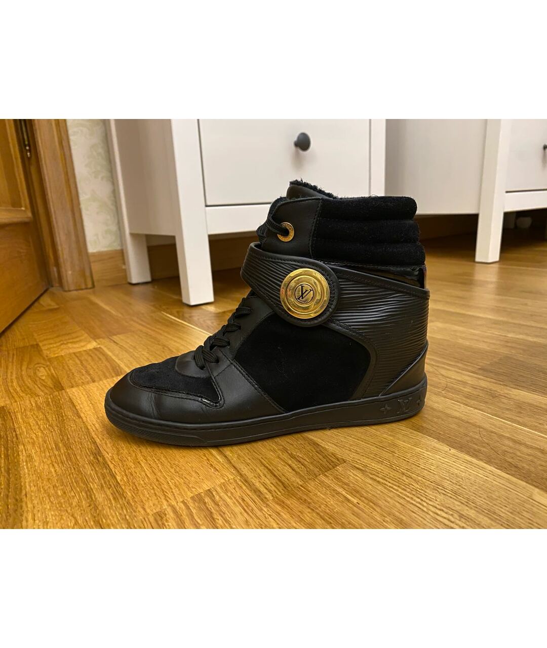 LOUIS VUITTON PRE-OWNED Черные замшевые ботинки, фото 5
