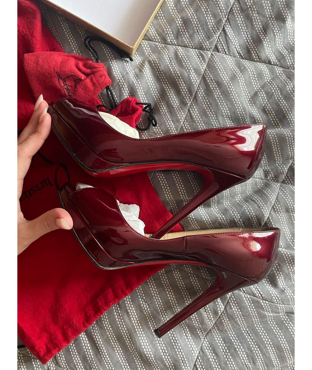 CHRISTIAN LOUBOUTIN Бордовые туфли из лакированной кожи, фото 2