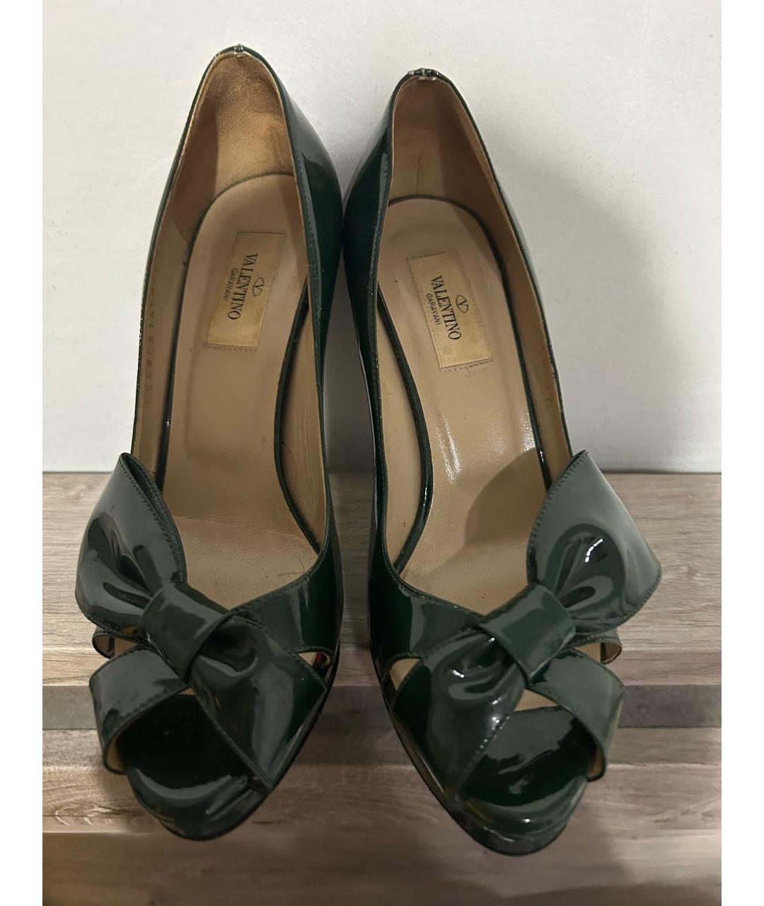 VALENTINO Зеленые туфли из лакированной кожи, фото 2