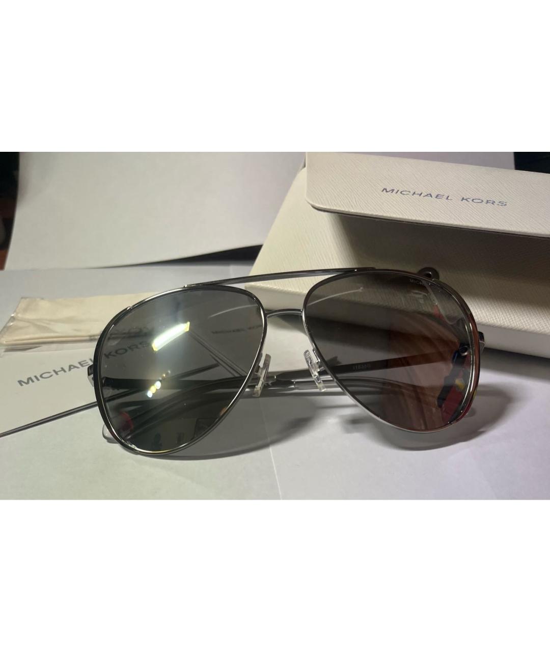 MICHAEL KORS Серебряные металлические солнцезащитные очки, фото 4