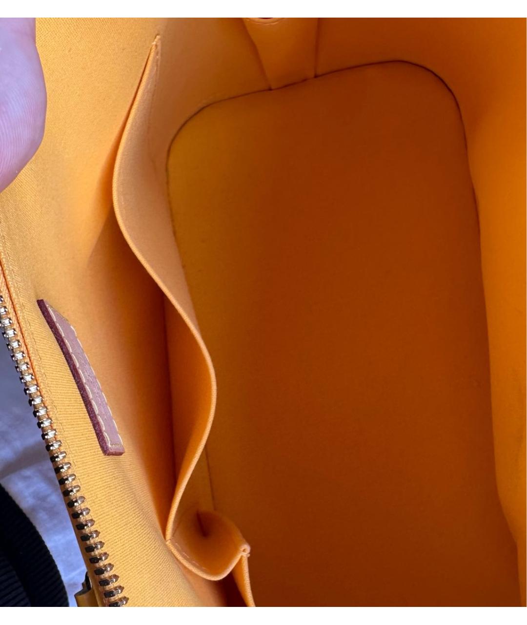 LOUIS VUITTON Желтая сумка с короткими ручками из лакированной кожи, фото 5