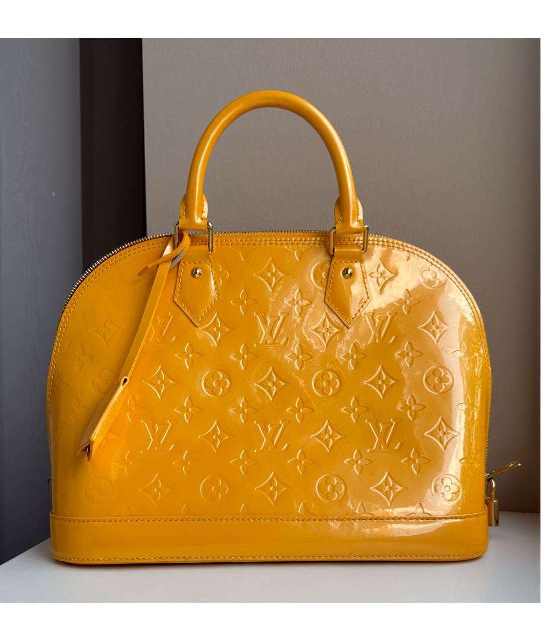 LOUIS VUITTON PRE-OWNED Желтая сумка с короткими ручками из лакированной кожи, фото 8