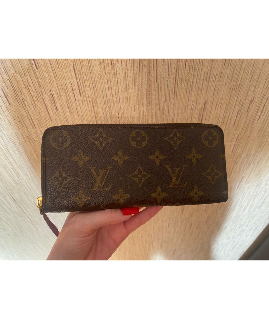 LOUIS VUITTON PRE-OWNED Бежевый кожаный кошелек для женщин – купить в  интернет магазине с доставкой