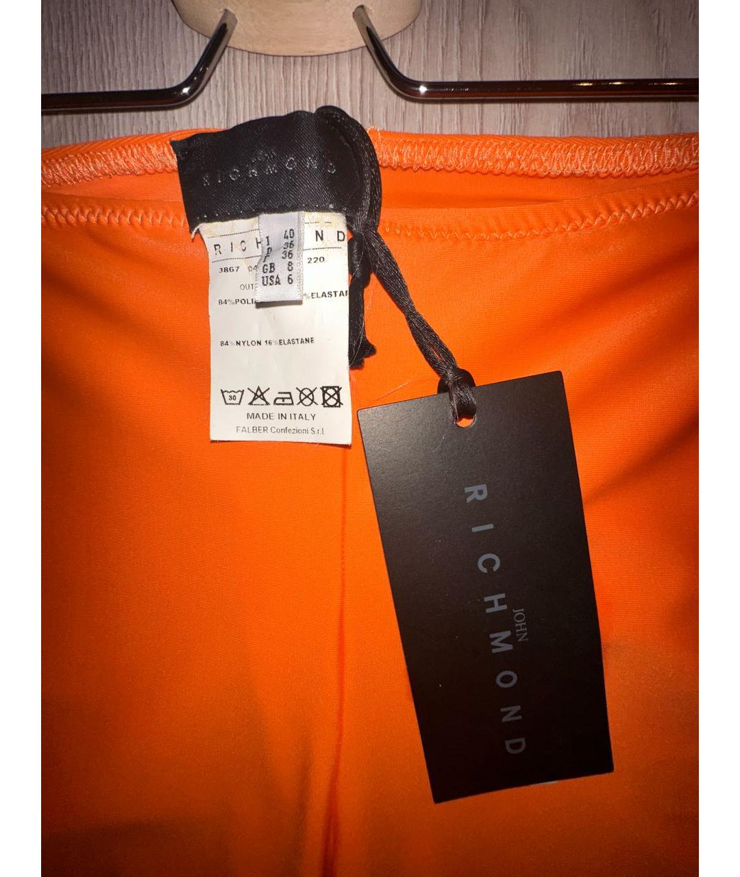JOHN RICHMOND Оранжевое полиэстеровые шорты, фото 2