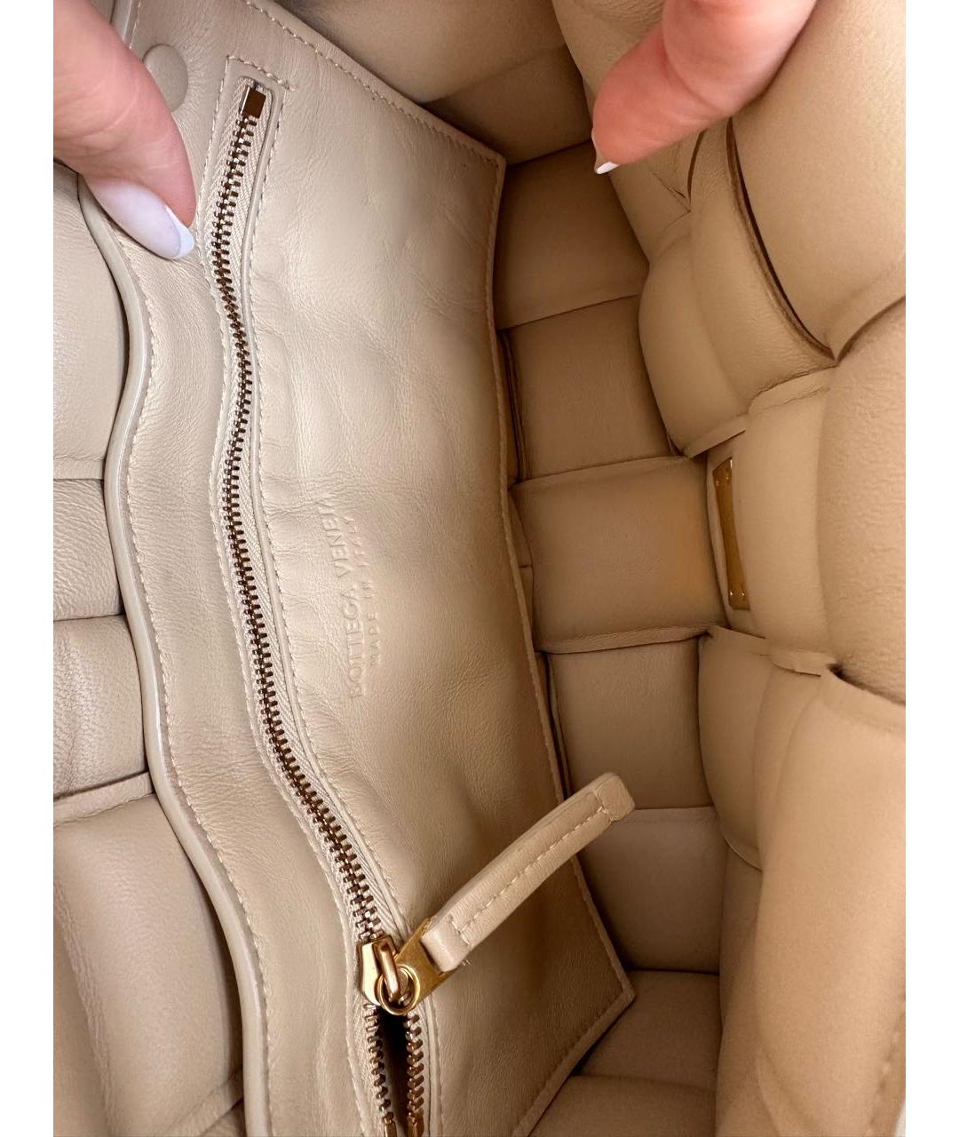 BOTTEGA VENETA Бежевая кожаная сумка через плечо, фото 3