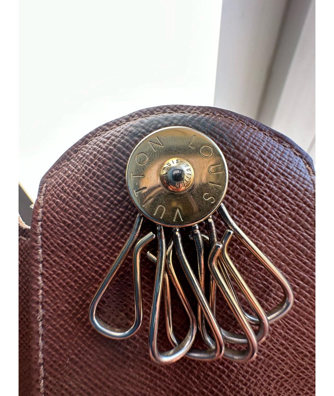 LOUIS VUITTON Коричневая ключница, фото 4