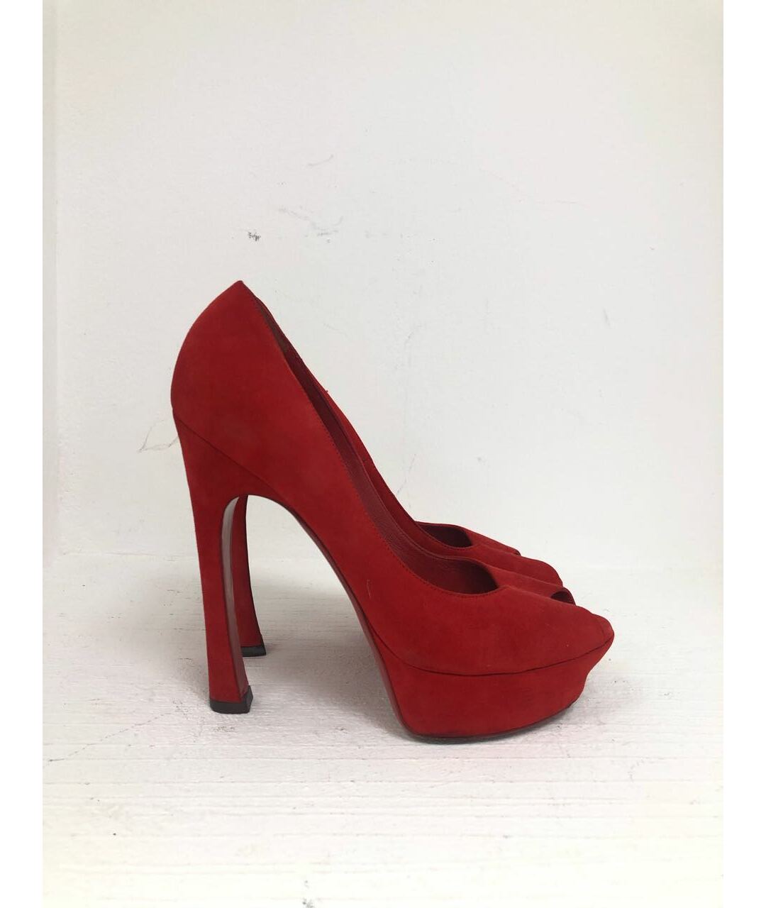 SAINT LAURENT Красные замшевые туфли, фото 5